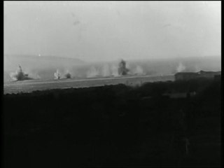 1943.05.21 - France-Actualités - Stukas