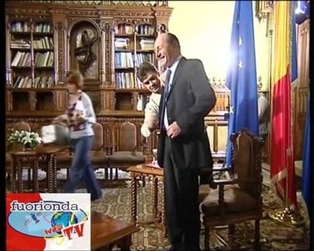 TRAIAN BASESCU SI MOISE GURAN OFF AIR