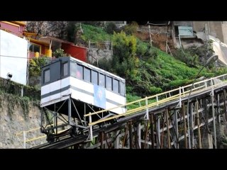 Chili: les funiculaires de Valparaiso à bout de souffle