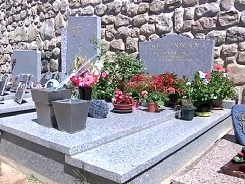 Antraigues submergé par les fans de Ferrat