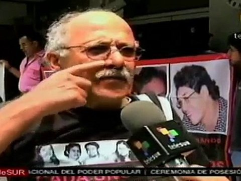 Mientras Santos asumió en Colombia, protestan en México po