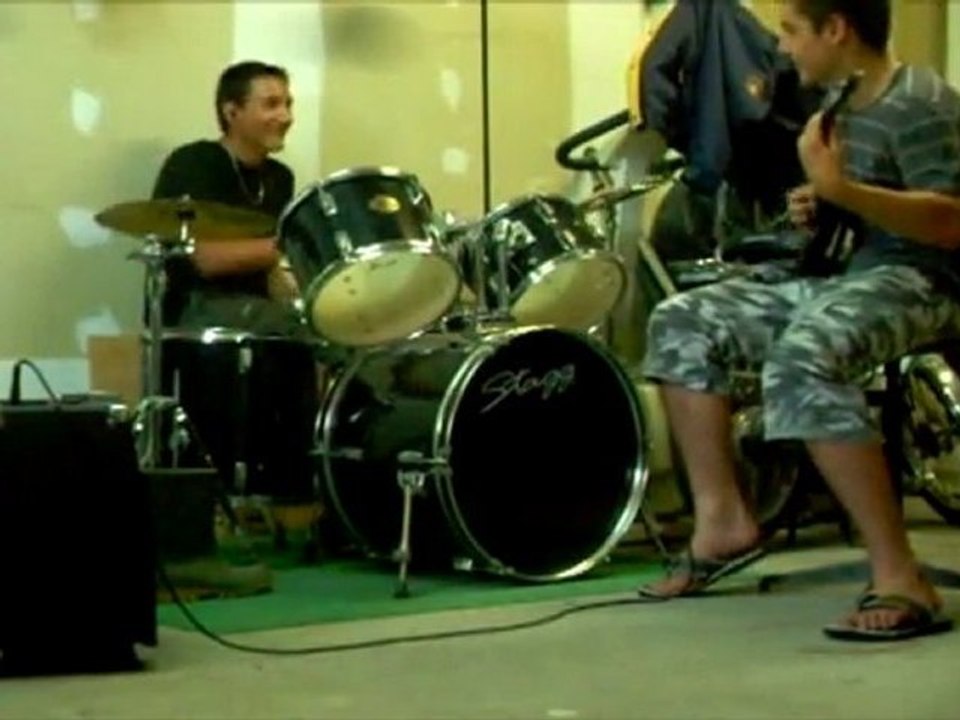 Zebrahead Falling apart Cover