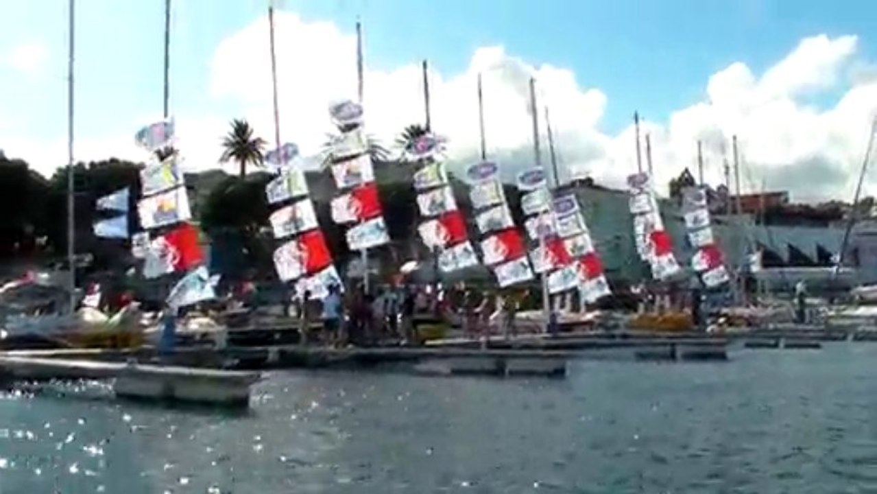 Sur les pontons d'Horta