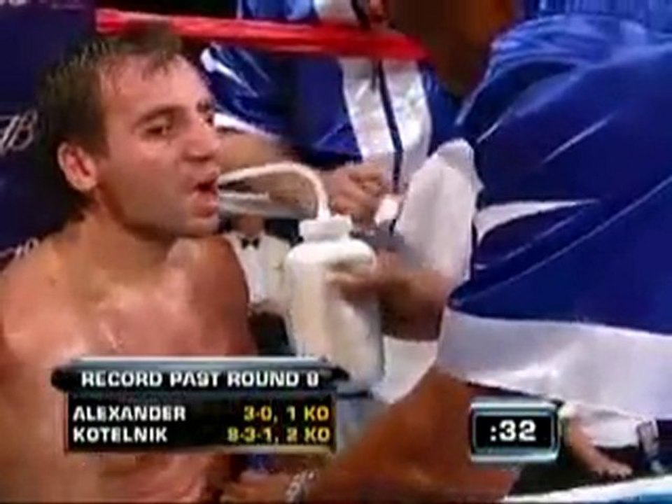 Devon Alexander vs Andriy Kotelnik [Obama-AVC]_clip2
