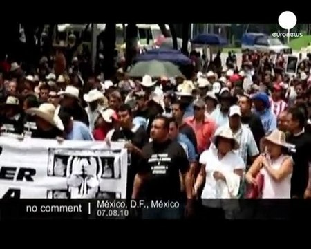 Journalists demonstrate in Mexico - no comment