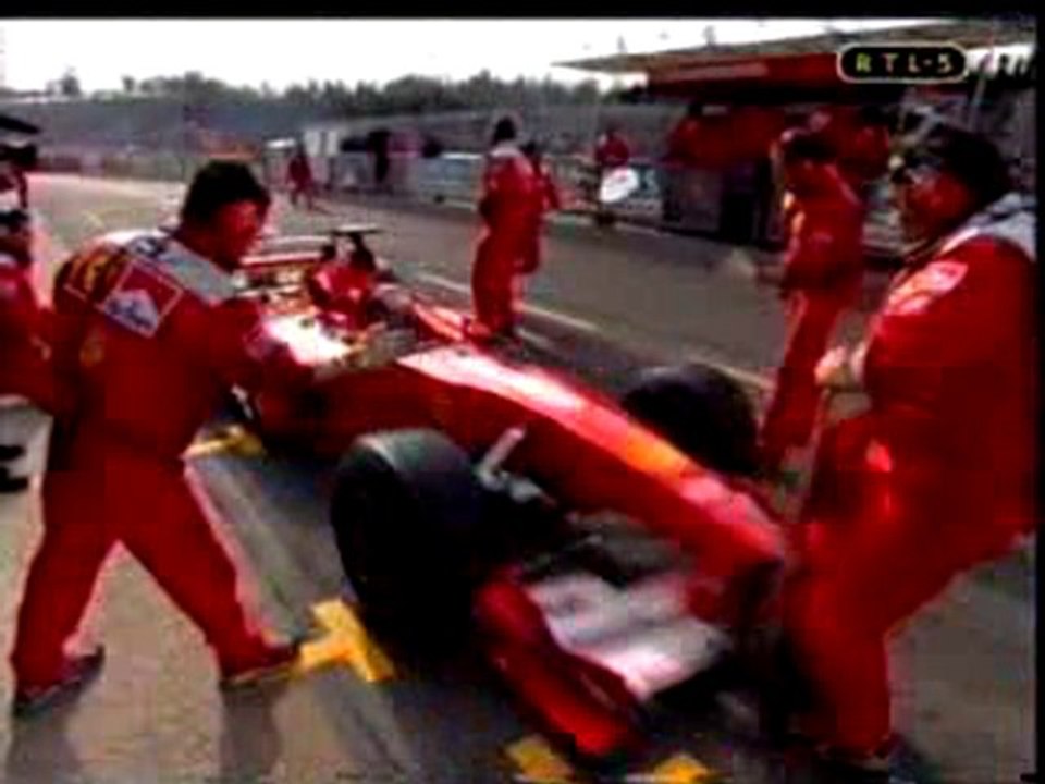 Schumacher aracı durduramıyor