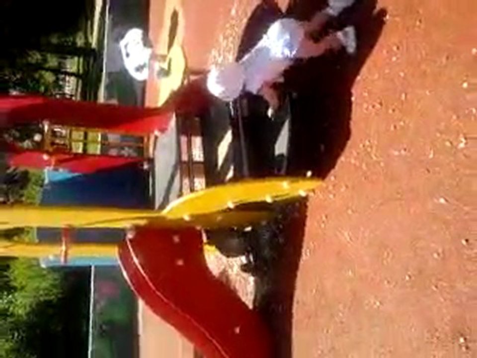 Ma poupette qui fait du 4X4 pattes !