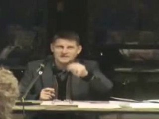 Michel Collon et  Les 7 " péchés " de Chavez  4/7