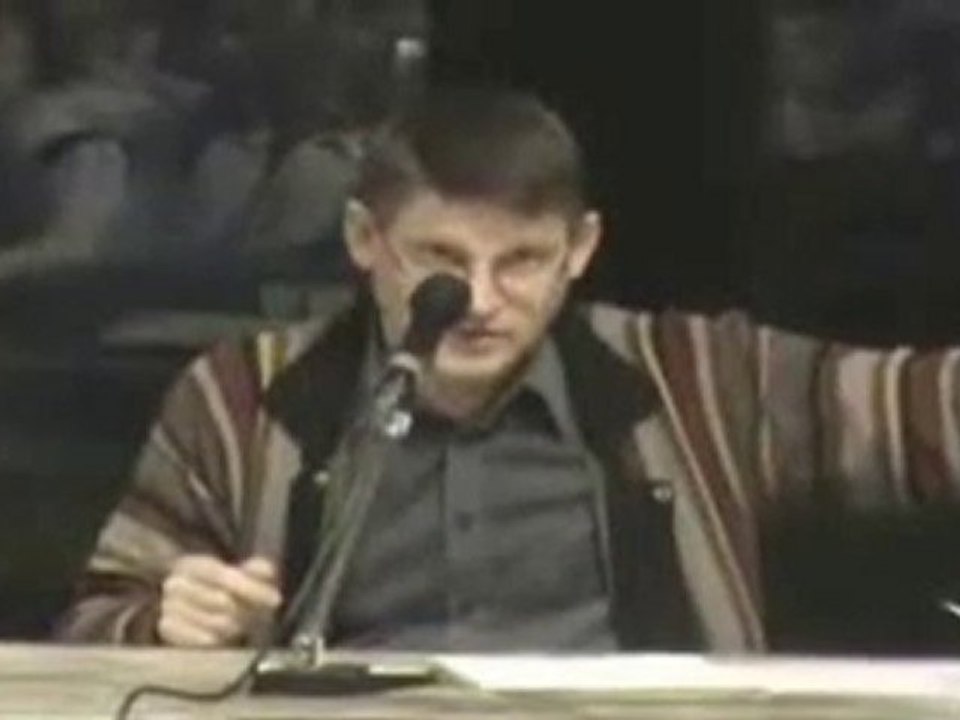 Michel Collon et  Les 7 " péchés " de Chavez  6/7