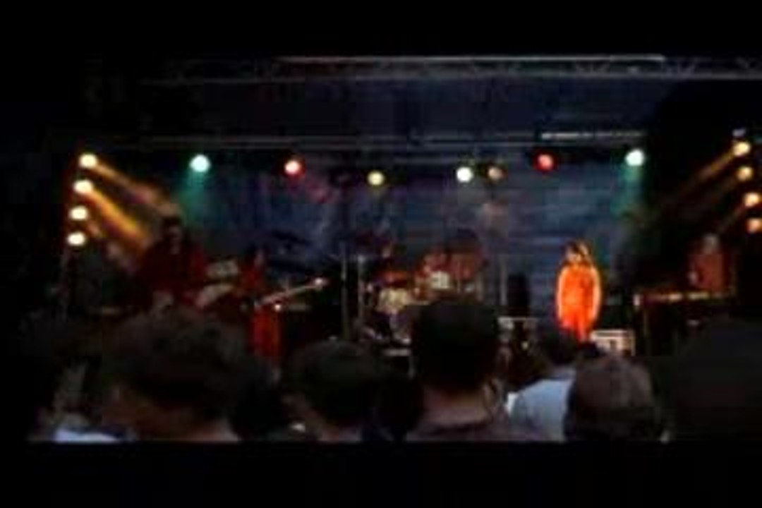 MARKA je prête à confusion live
