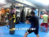 Instruccional de Boxeo Tailandés, Pateando el banano (basic)