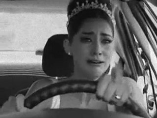 Elisa y Sergio "Everybody Hurts"