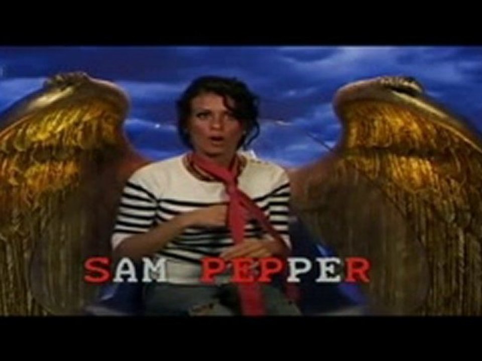 Big Brother UK 2010 - BBLB August 9th - Corin Singing MN8