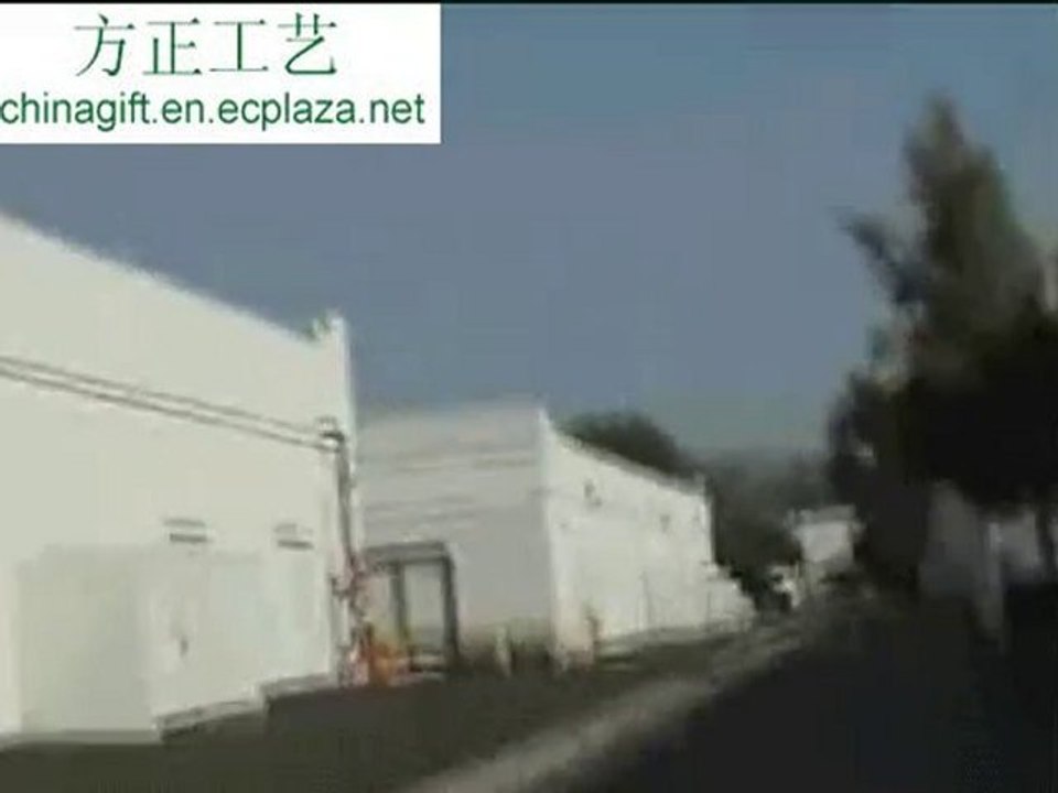 Slingshot Flying Duck With Quacking Sound