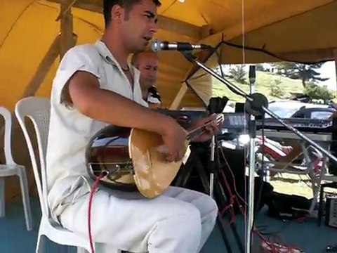 ÖZGÜN MÜZİK SANATCISI