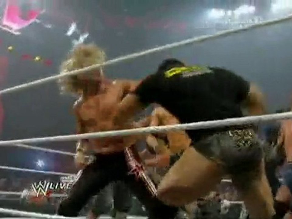 Bagarre Nexus vs Raw