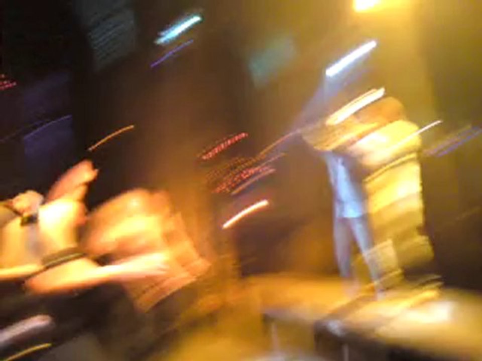 VIDEO_NAchtschicht Köln_EINE WEISSE KUH