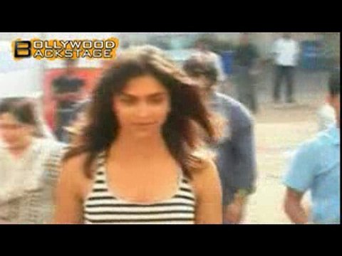 Deepika Padukone Flaunts Her Stuff!