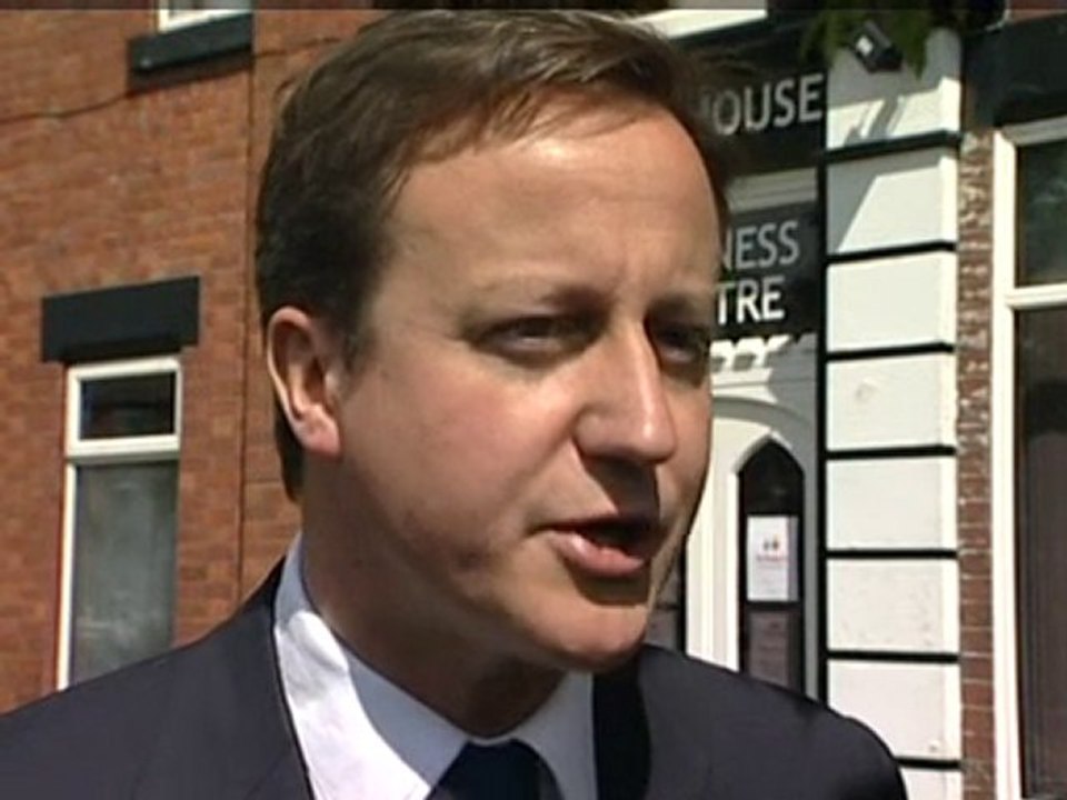 Cameron talks tough on benefit fraud