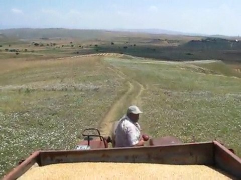 Tepeden inerken İshaklı Köyü Bayat Çorum
