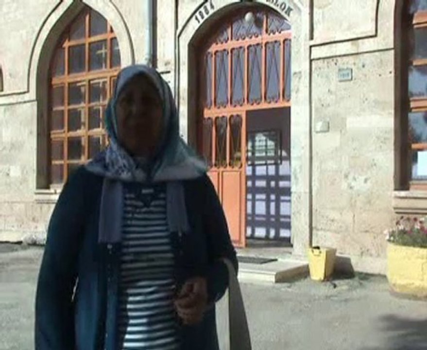 Feriha Toplu(Peker)İng.Öğ. Sivas Öğretmen Okulu buluşmasında