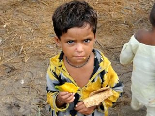 Persistent rains thwart Pakistan relief efforts