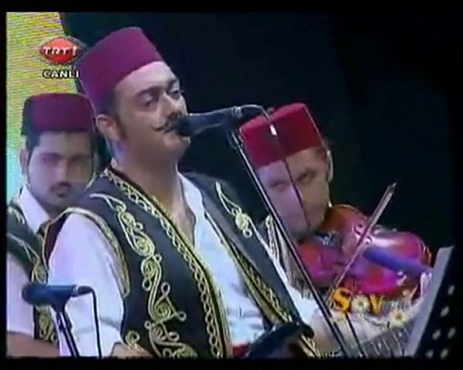 3 Bedirhan Gökçe Mihriban ve türküler Çeyiz şov 2010 TRT