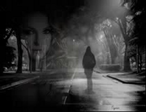 Nilüer- Caddelerde Rüzgar Aklımda Aşk Var