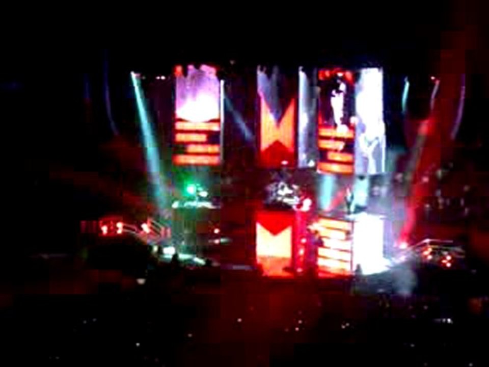 Muse - Uprising