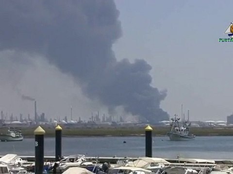 Incendio de la Refinería CEPSA de Huelva