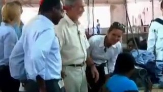 Bush visita Haiti