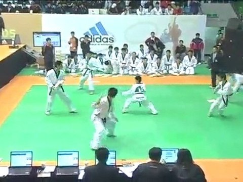 taekwondo compétition casse planches technique juniors