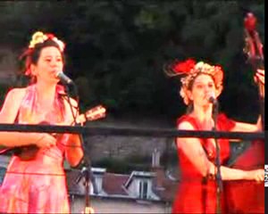 Fidji Phoenix Sisters