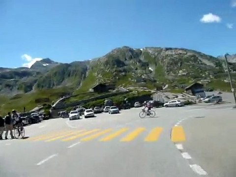Goldwing 5 : + de 250 km de virolos dans les Alpes Suisse