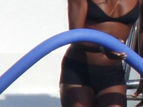 SNTV - Bar Refaeli sends temps soaring