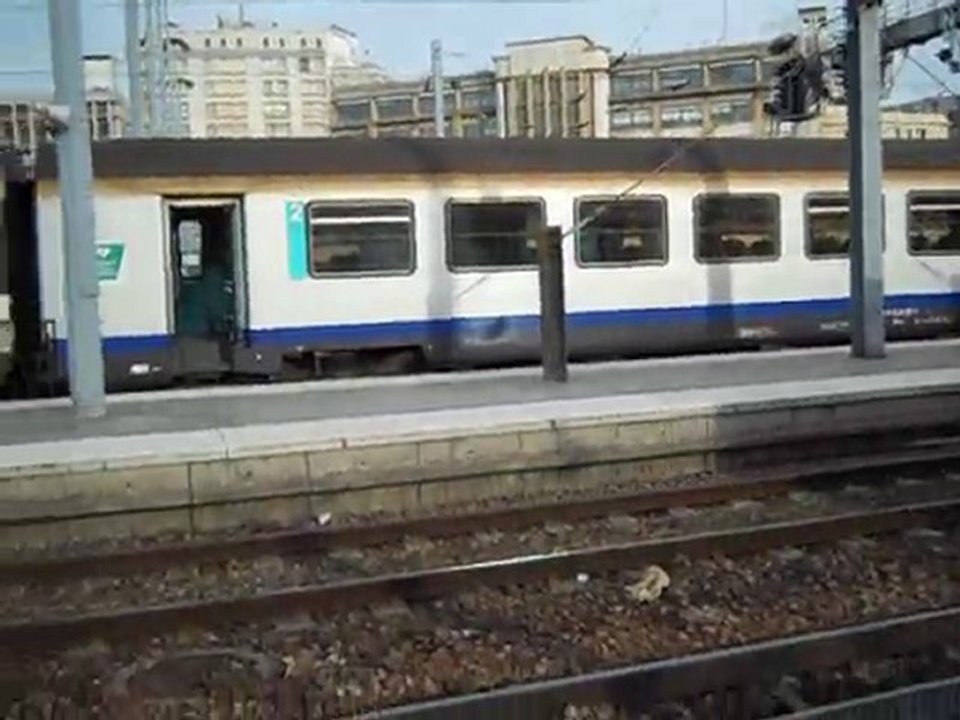départ de la bb 67614 en voyage avec 7 voitures ter picardie
