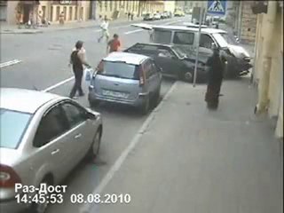 Lady Almost Gets Killed After Cars Crash