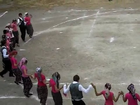 gülpınar lisesi 19 mayıs gösterisi arzu ile kamber