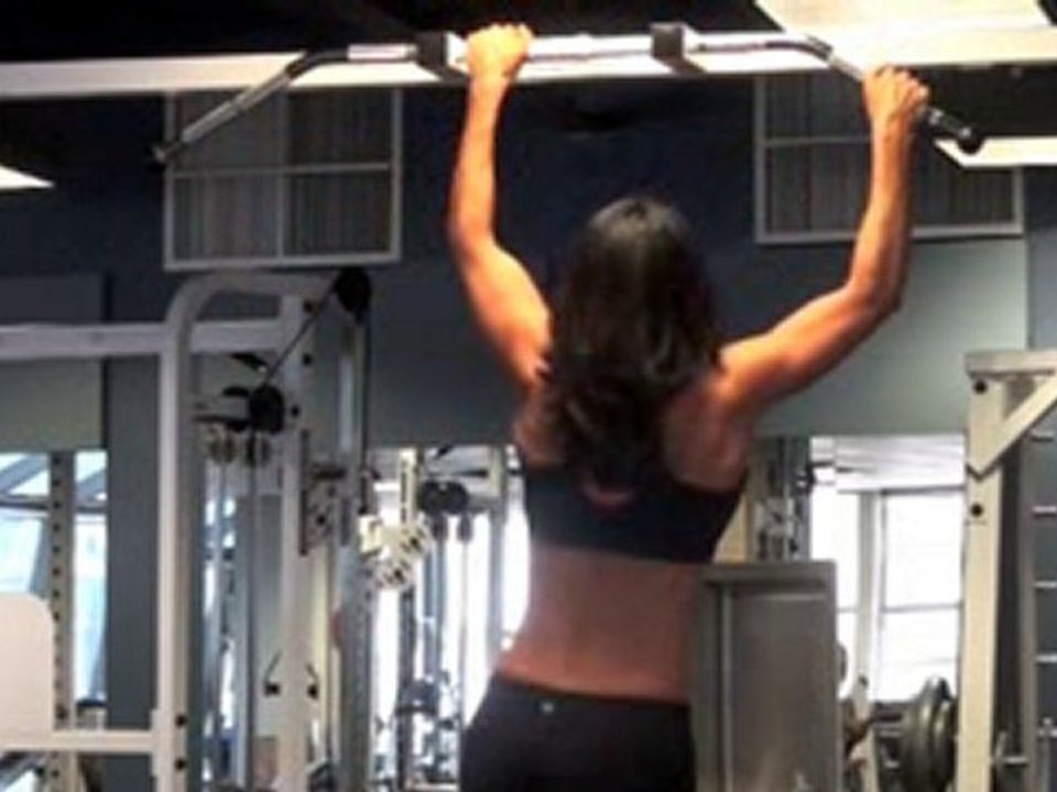 Reverse Single Arm Pullups