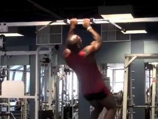 Single Arm Pullups