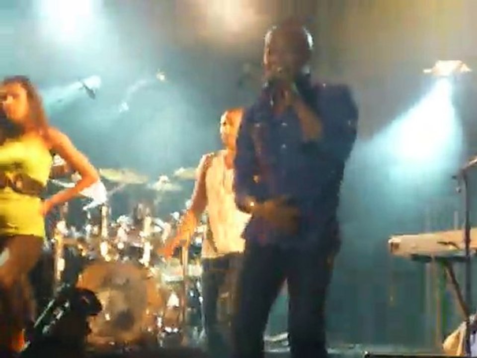 Emile et Image en live aux Arénes de bayonne