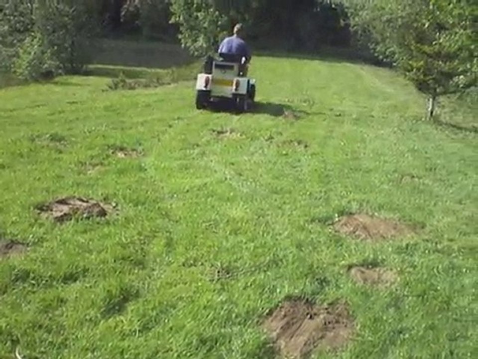 IMGP0984 vidéo tondeuse artisanale moteur d'une 2 cv
