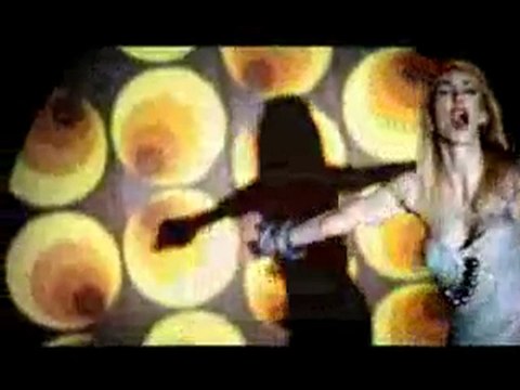 HANDE YENER - BODRUM 2010