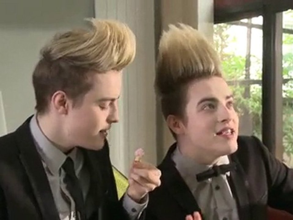 Meet Rowntree's Randoms, Jedward and Foamy Gnome
