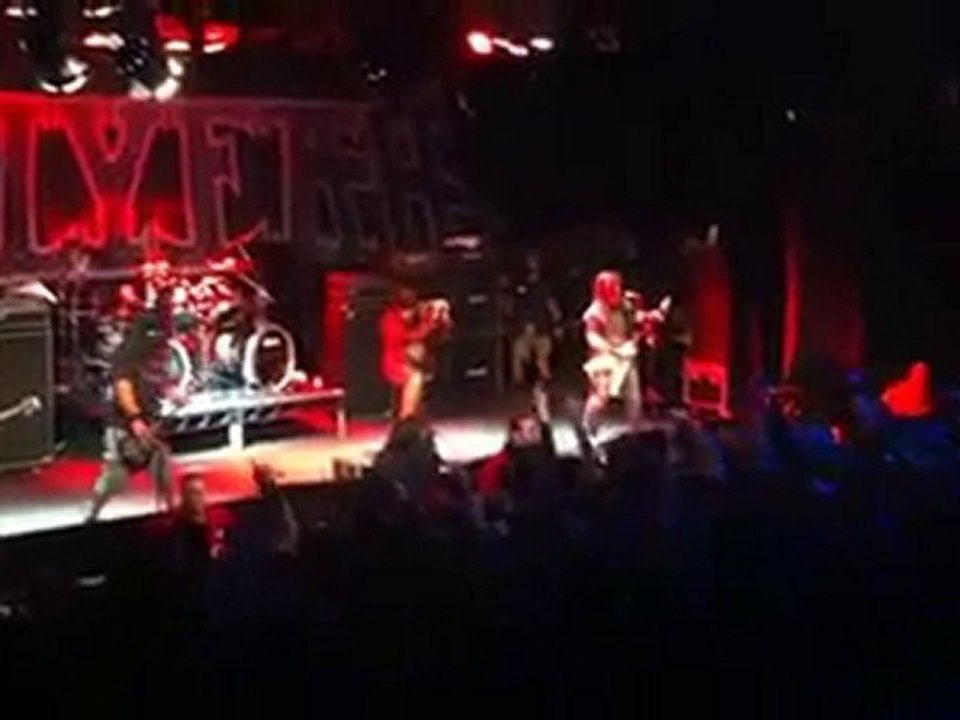 HELLYEAH performing HELL OF A TIME in Australia