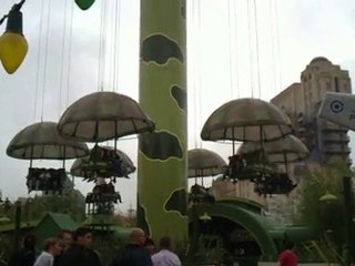 toy story playland-les parachutes