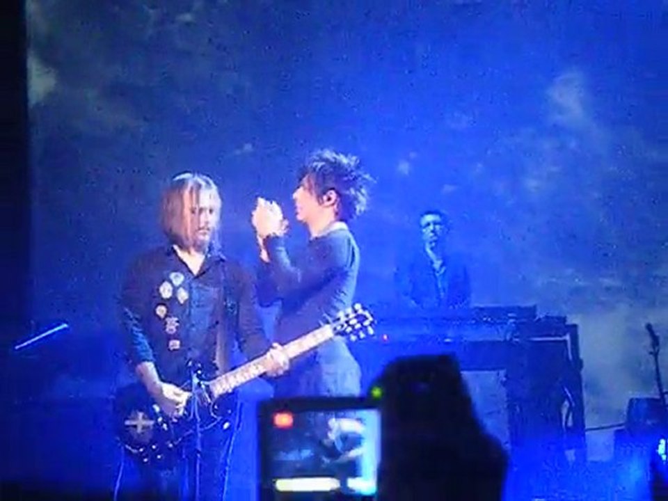 Indochine - J'ai demandé à la lune (live Genève 28/11/09)