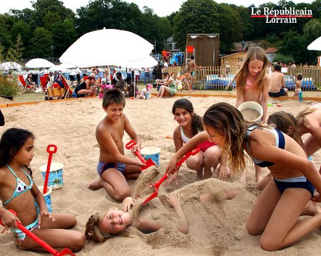 Sous les pavés, la plage