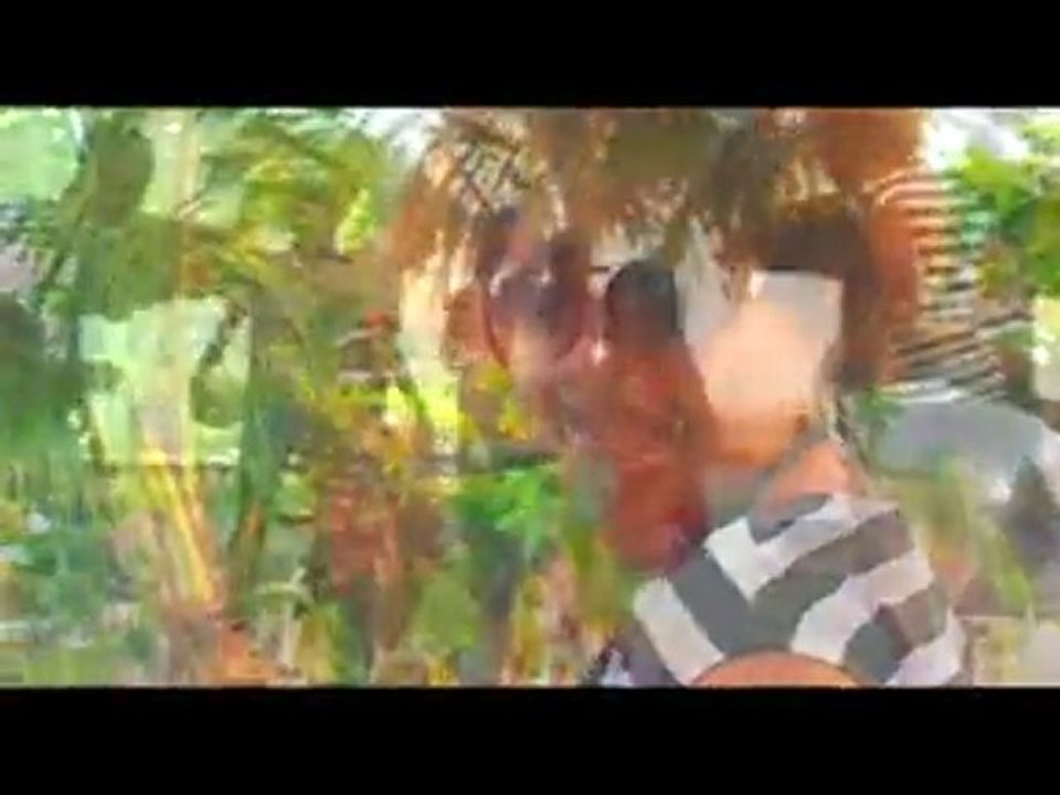 Farah John's - Assurée