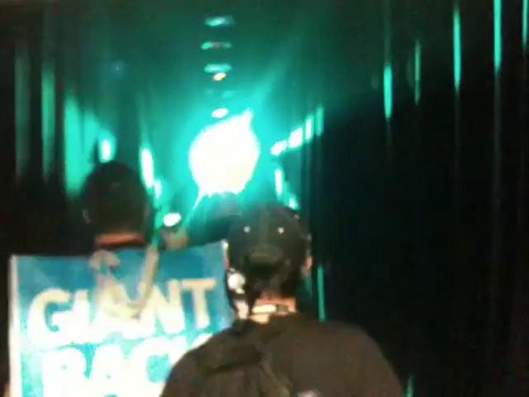 Tron Legacy - Comic Con - Flynn's Arcade Walk-Through